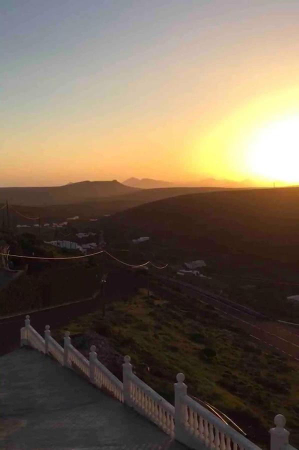 Las Nieves Suites Teguise  Buitenkant foto